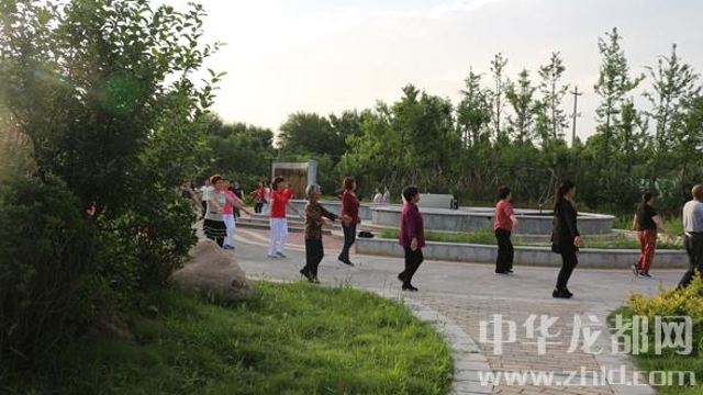 扶溝：街頭小游園處處是風(fēng)景